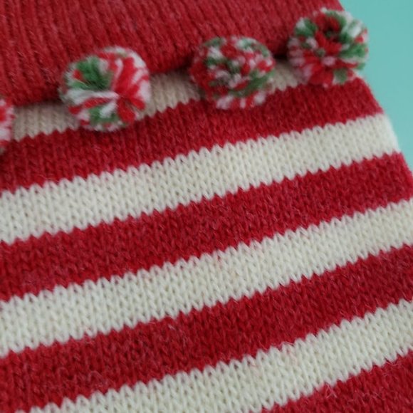 Cute red, white and green Christmas stocking - Picture 4 of 4